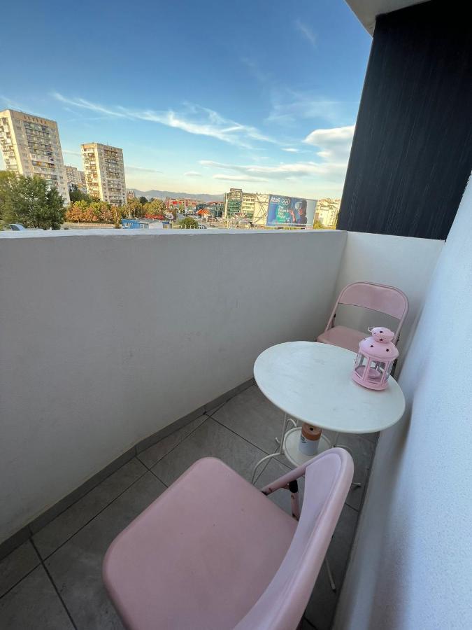 Al Malina 3Bdr Family Apt With Parking Space Near Airport And Iec 索菲亞 外观 照片