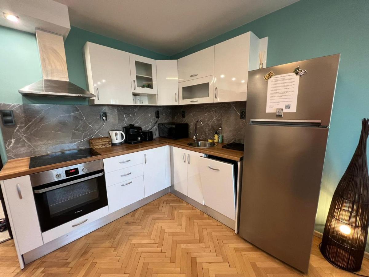 Al Malina 3Bdr Family Apt With Parking Space Near Airport And Iec 索菲亞 外观 照片